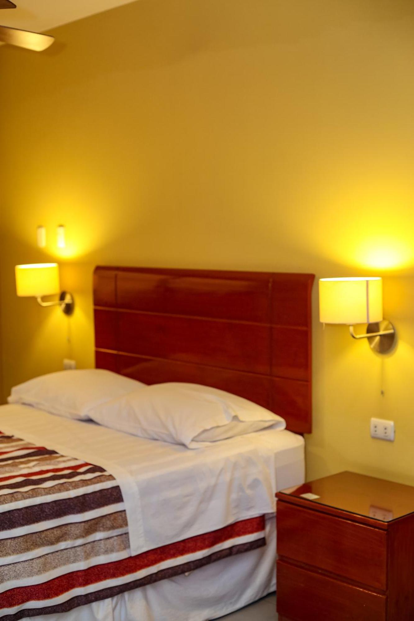 Apart Hotel El Canaveral Chincha Alta Ngoại thất bức ảnh